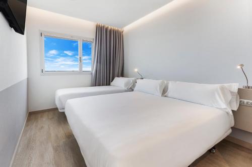 Habitación Familiar del hotel B&B Barcelona Viladecans