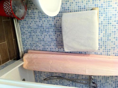Double Room with Shower with shared toilets del hotel Des Arts. Foto 1