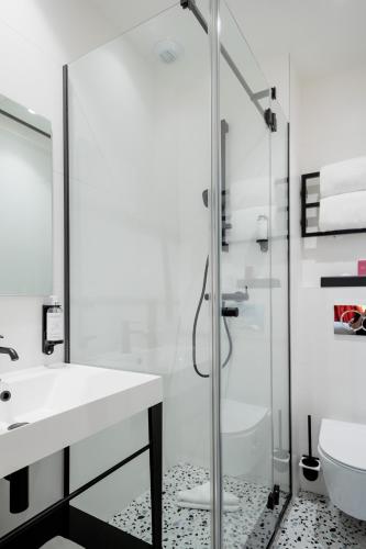 Comfort Queen Double Room del hotel Des Canettes. Foto 8