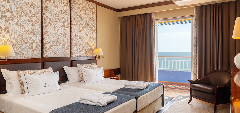 Suite, balcón, vistas al mar del hotel Algarve Casino. Foto 8