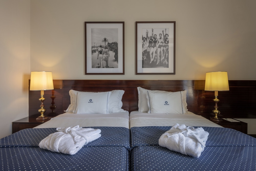 Habitación con 2 camas individuales, vistas a la ciudad del hotel Algarve Casino