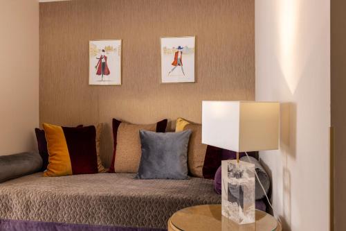 Habitación Prestige con vistas a la Torre Eiffel del hotel Du Muguet. Foto 3