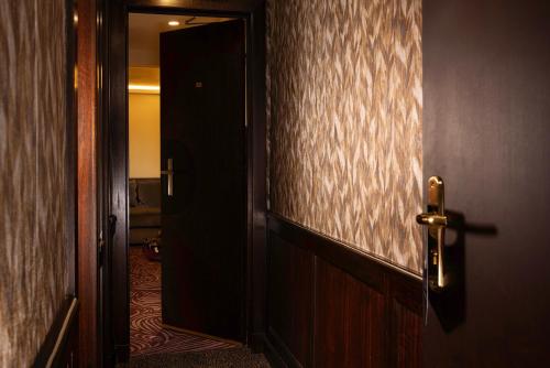 Dos Habitaciones Comunicadas (5 personas) del hotel Du Muguet. Foto 4