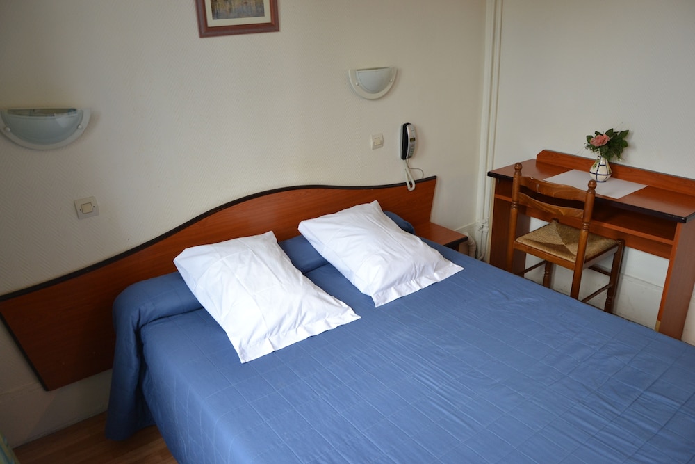 Habitación doble, baño privado (shared toilets) del hotel Montpellier. Foto 5