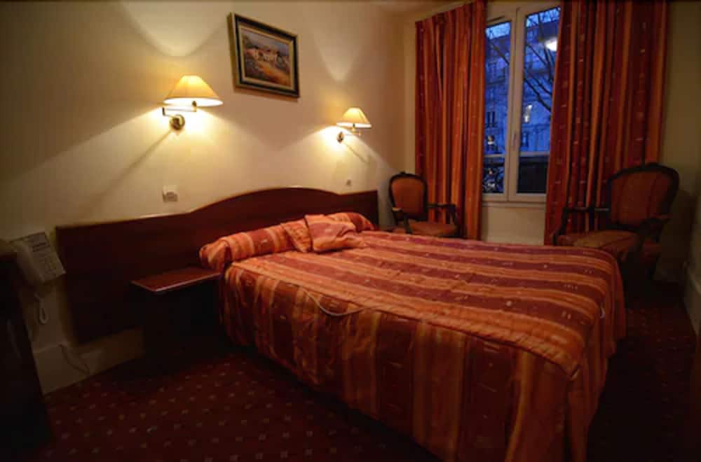 Habitación doble, baño privado (shared toilets) del hotel Montpellier. Foto 6