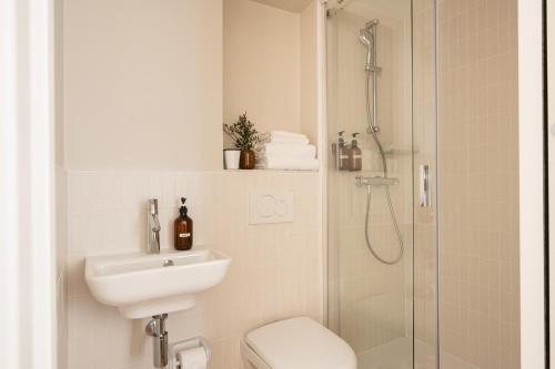 Habitación Doble Deluxe del hotel de la Gaîté. Foto 1