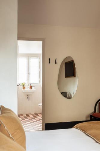 Habitación Triple de lujo del hotel de la Gaîté. Foto 23
