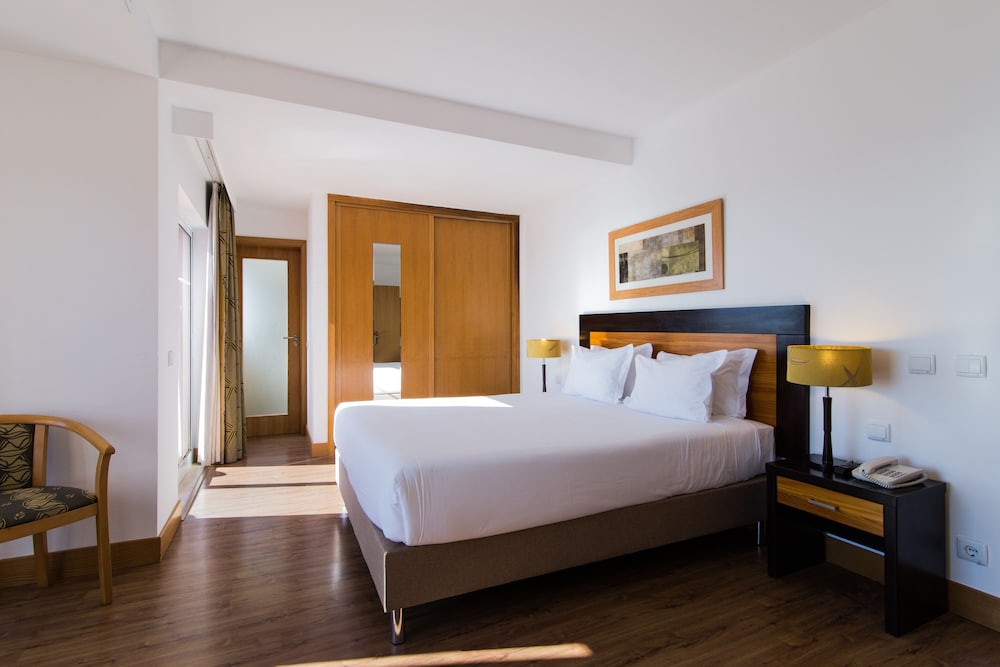 Habitación con 1 cama doble o 2 individuales del hotel Quarteira Sol