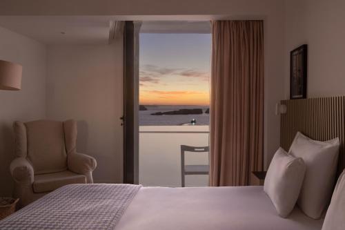 Habitación Doble con vistas frontales al mar del hotel Memmo Baleeira. Foto 1