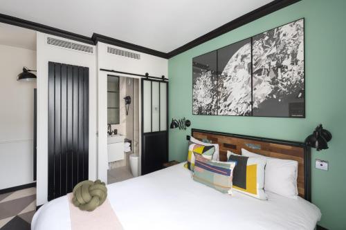 Classic Room with air conditioning del hotel Madrigal. Foto 8