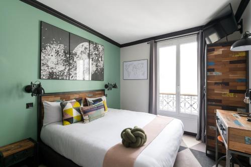 Classic Room with air conditioning del hotel Madrigal. Foto 9