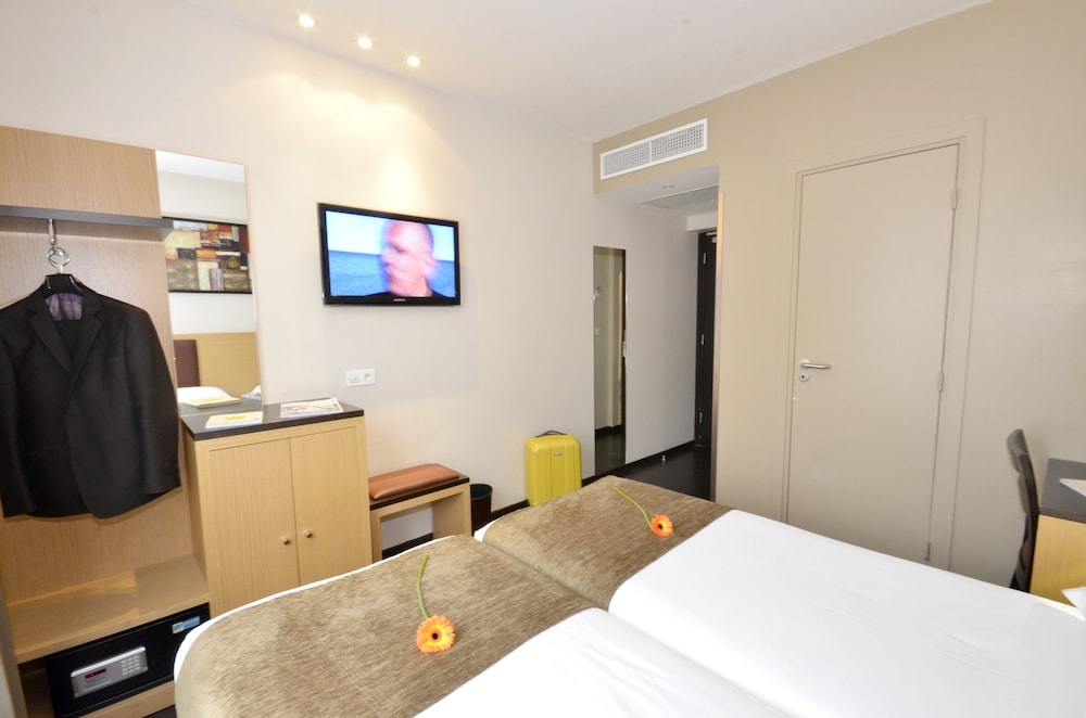 Habitación superior con 1 cama doble o 2 individuales del hotel Source Hotel. Foto 3