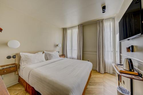 Habitación doble con baño privado del hotel Clémence. Foto 7
