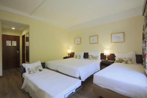 Habitación Familiar (2 adultos + 2 niños menores de 12 años) del hotel D. Luís. Foto 5