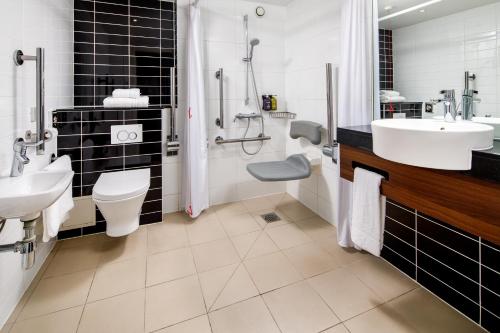 Habitación Doble con desayuno caliente gratuito - Adaptada para personas de movilidad reducida del hotel Holiday Inn Express Londres - ExCeL. Foto 4