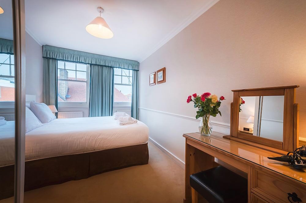 Apartamento familiar, 1 dormitorio, cocina del hotel No 1 The Mansion Apartments By Mansley. Foto 1