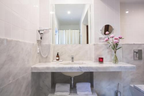 Habitación Familiar (2 adultos + 2 niños de hasta 12 años) del hotel Sao Jose