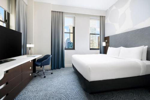 Estudio con cama extragrande del hotel Residence Inn by Marriott New York Downtown Manhattan/World Trade Center Area. Foto 4