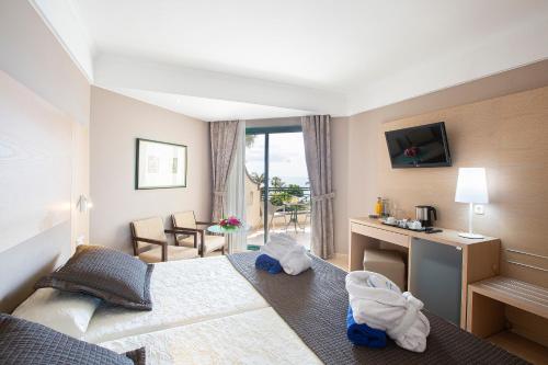 Habitación Doble Económica del hotel Hipotels Natura Palace - Adults Only. Foto 3