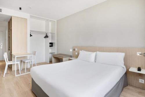 Habitación Doble del hotel B&B Barcelona Sant Cugat. Foto 4