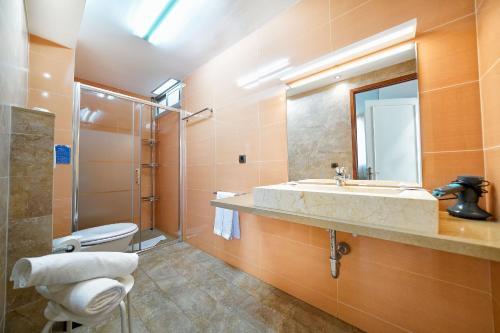 Alojamiento Deluxe - Tamara - Planta baja del hotel Tamara. Foto 8