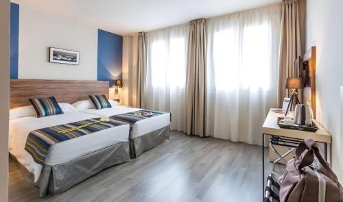 Habitación Doble Estándar - 1 o 2 camas del hotel DWO Urban Granada. Foto 6