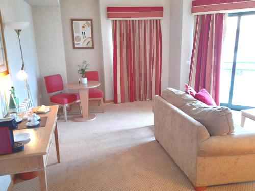 Suite Familiar del hotel Riviera. Foto 2