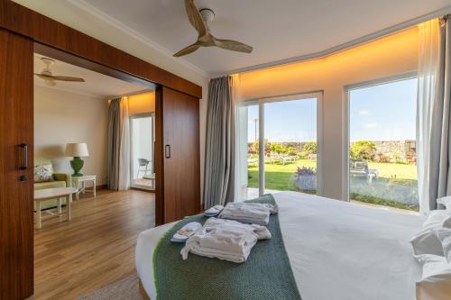 Suite Junior del hotel Pestana Ocean Bay Resort. Foto 4