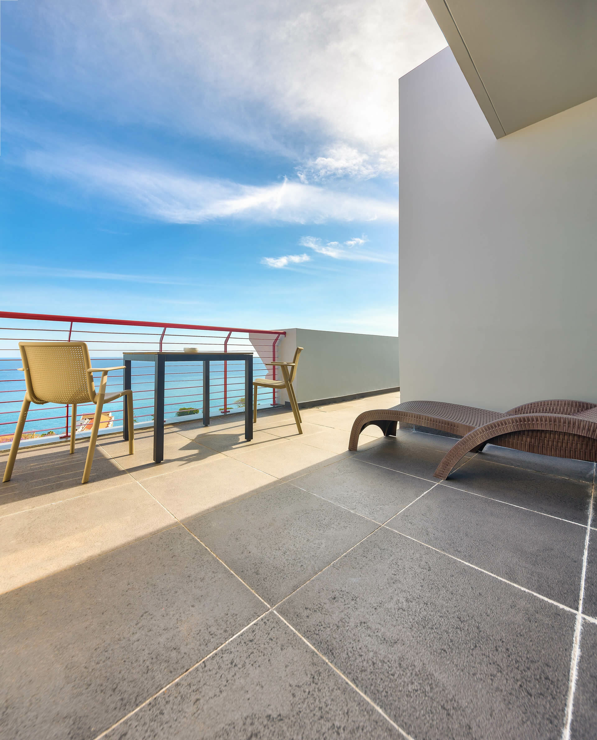 Suite Superior Vistas al mar del hotel The Views Monumental. Foto 1