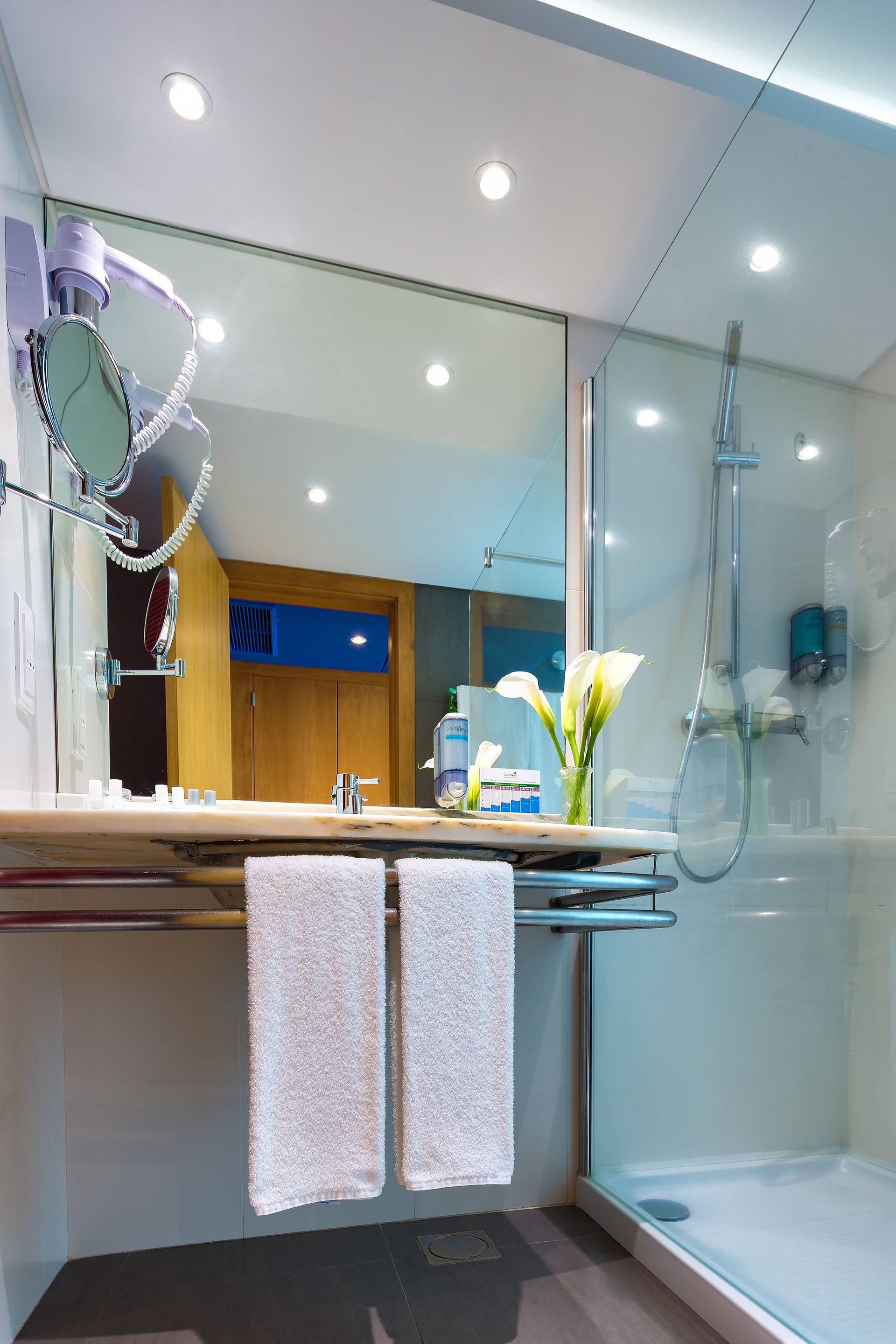 Doble Superior Vista Mar del hotel The Views Monumental. Foto 5