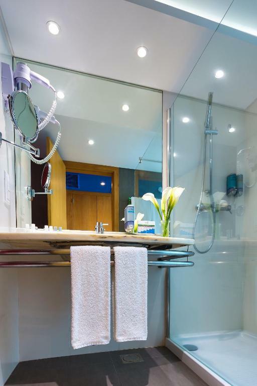 Doble Vista Montaña del hotel The Views Monumental. Foto 1