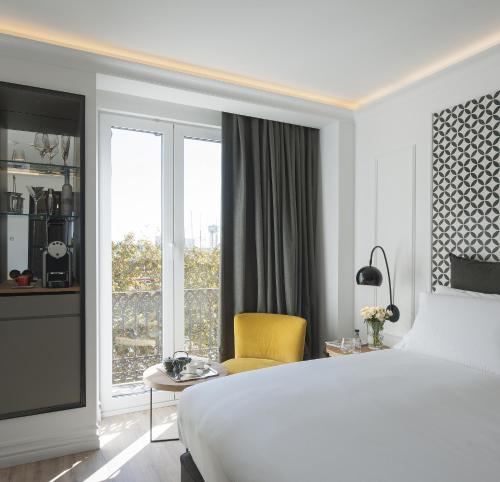 Junior suite Vista puerto del hotel Serras Barcelona