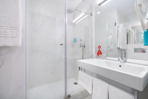 Habitación Doble Estándar del hotel Moov Évora. Foto 1