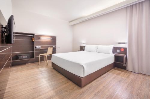Habitación Doble adaptada para personas con movilidad reducida del hotel Moov Évora. Foto 2