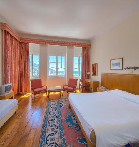 Habitación Triple con vistas al mar del hotel Monte Carlo. Foto 3