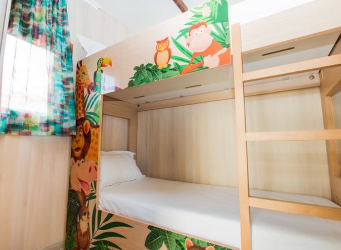 Tahiti Supreme Lodge del hotel Magic Natura Animal, Waterpark & Polynesian Lodge Resort. Foto 3