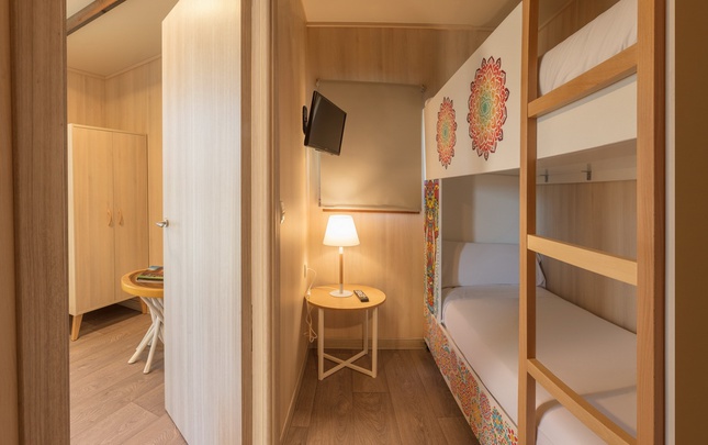 Bali/Tahiti Supreme del hotel Magic Natura Animal, Waterpark & Polynesian Lodge Resort. Foto 3