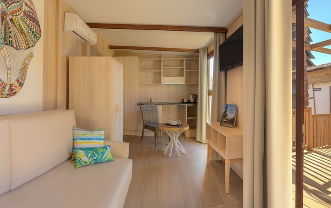 Bali/Tahiti Yacht Club del hotel Magic Natura Animal, Waterpark & Polynesian Lodge Resort. Foto 2