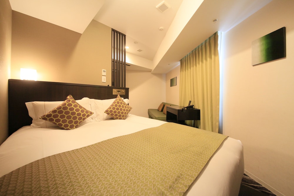 Habitación Superior de esquina Queen con cama supletoria a partir del 3er adulto, no fumadores del hotel Centurion Ikebukuro