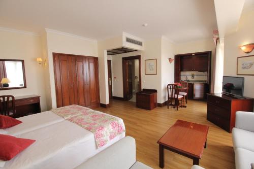Estudio del hotel Jardins d'Ajuda Suite. Foto 2