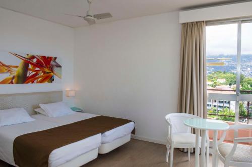 Habitación Doble del hotel Dorisol Estrelicia. Foto 5