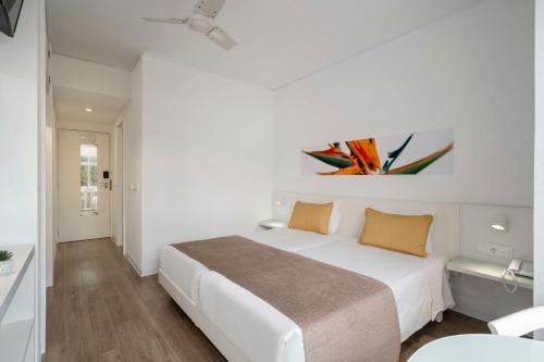 Habitación Doble del hotel Dorisol Estrelicia. Foto 10