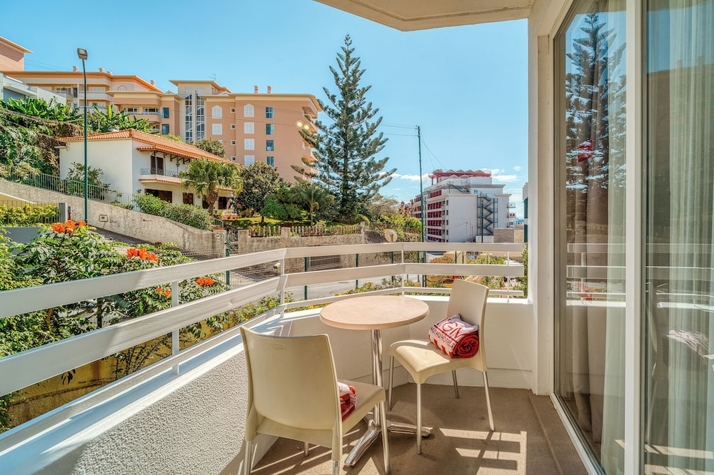 Standard Garden View del hotel Muthu Raga Madeira. Foto 5