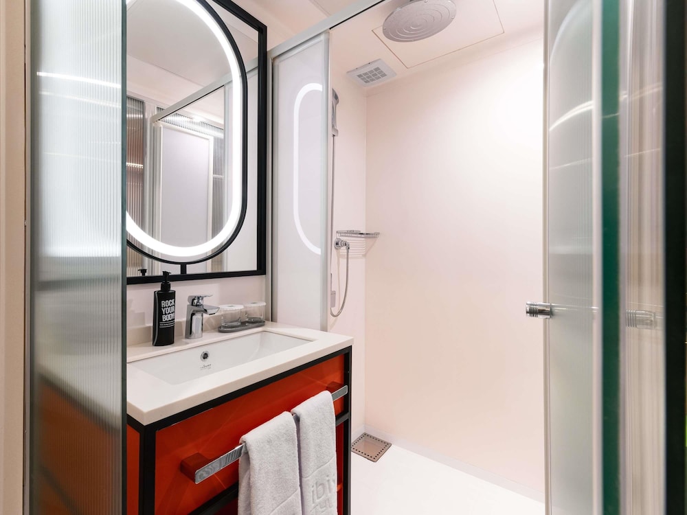 Estándar 2 camas individuales del hotel Ibis Styles Ambassador Seoul Myeongdong. Foto 4