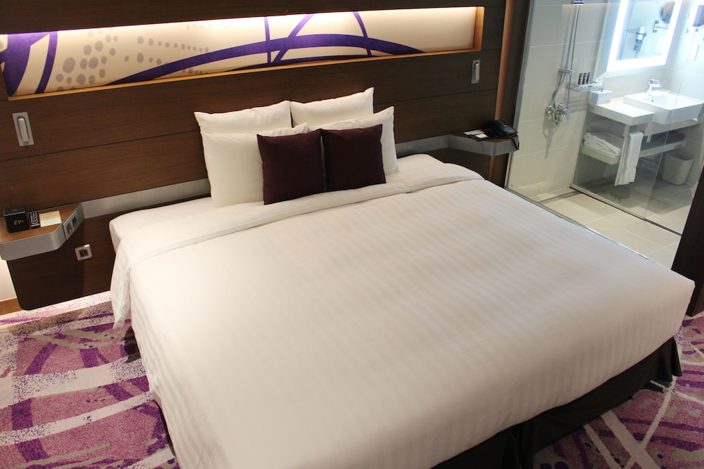 Habitación Deluxe Business con 1 cama king size, Piso alto del hotel Novotel Ambassador Suwon