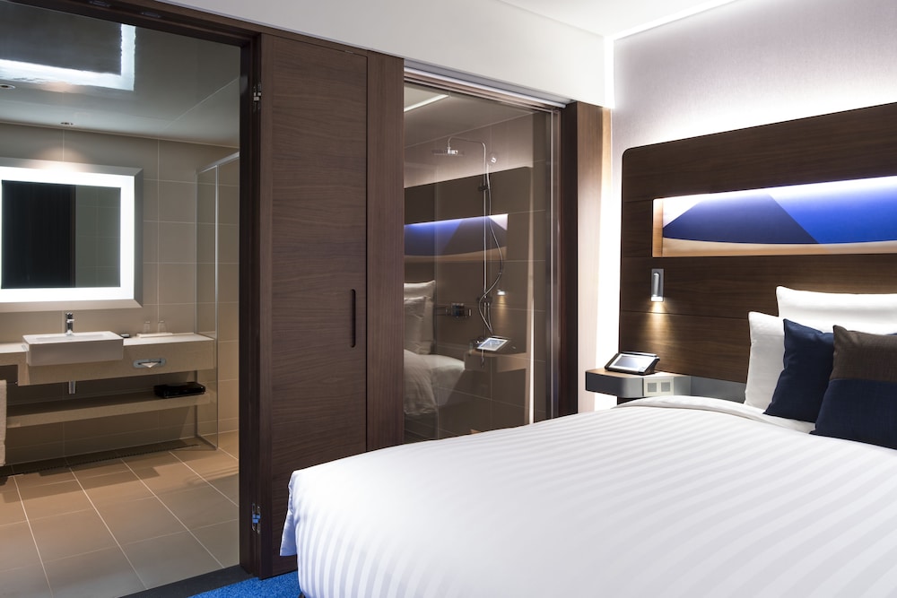 Junior Suite con 1 Cama King Size del hotel Novotel Ambassador Suwon. Foto 8