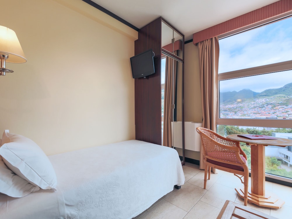Habitación individual del hotel Dom Pedro Madeira