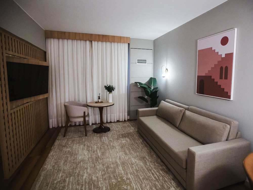 Suite Junior con vistas al mar del hotel Mercure Camboriu