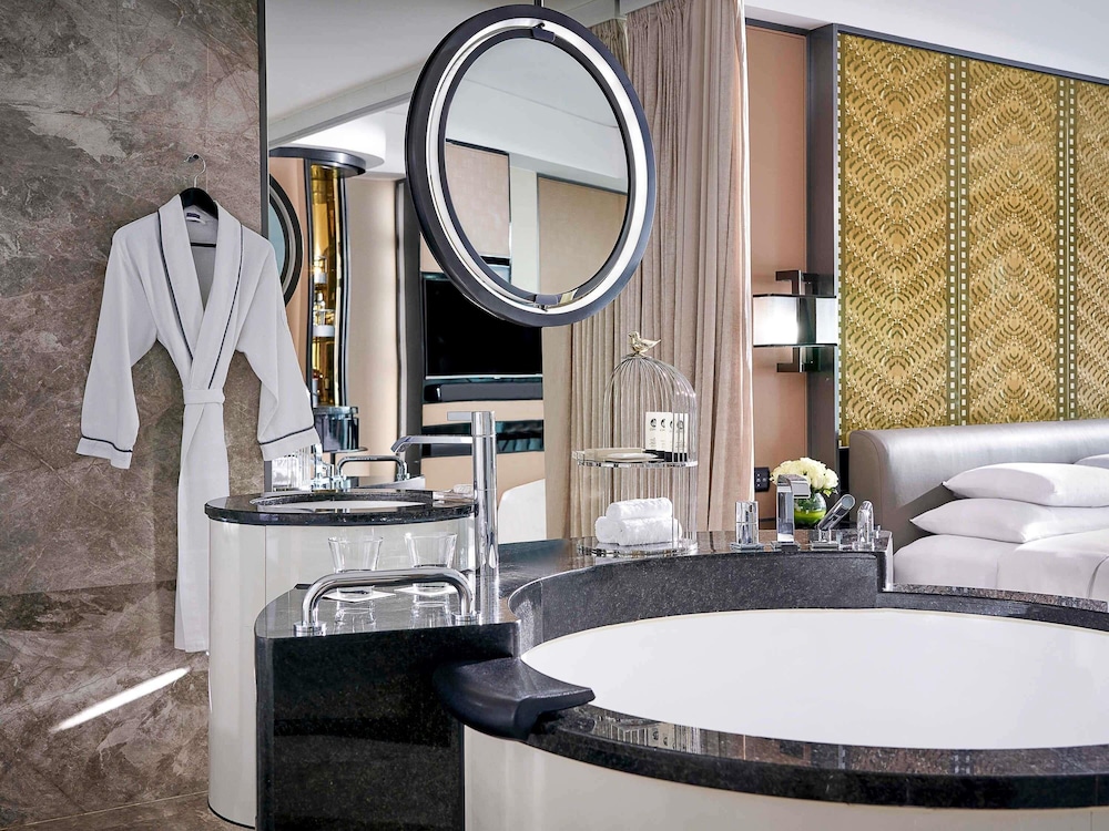 HABITACIÓN DE LUJO, 1 Cama King del hotel Sofitel Beijing Central. Foto 3