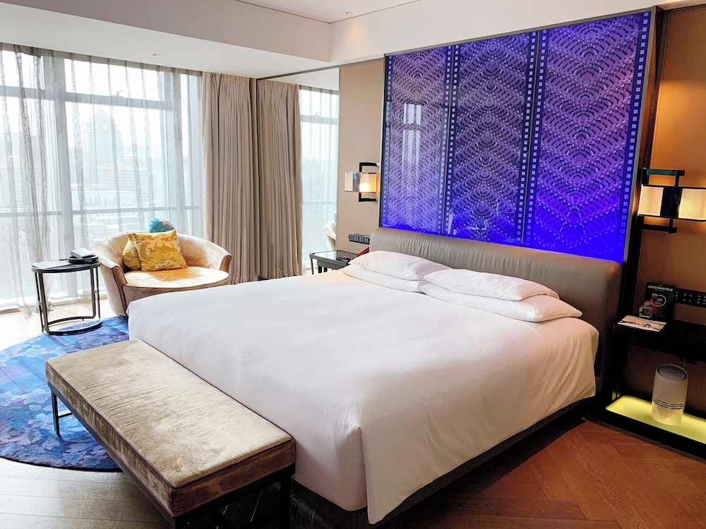 HABITACIÓN CLUB DE LUJO, 1 Cama King del hotel Sofitel Beijing Central. Foto 1